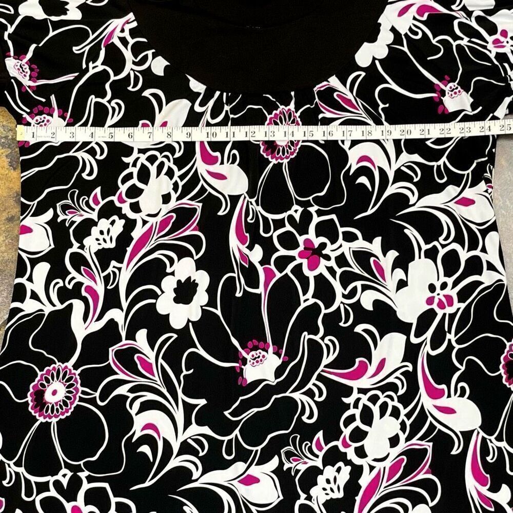 Women’s Floral Crewneck With Buttons Mini Dress - Picture 8 of 10